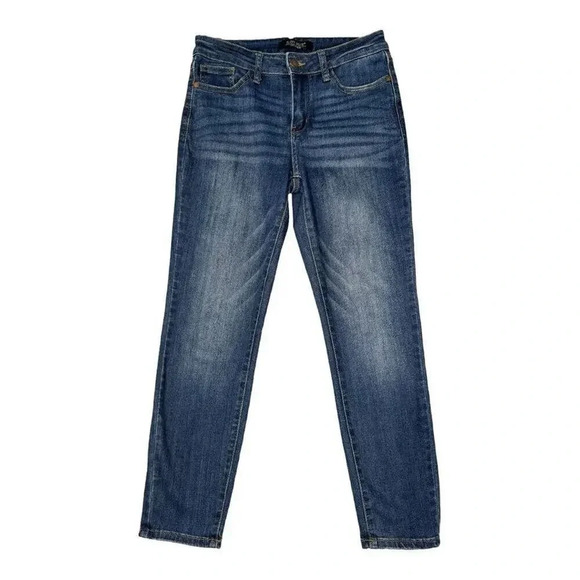 Judy Blue‎ Women's Relaxed Fit Jeans Size 27 Medium Wash Mid-Rise Comfortable - Picture 1 of 7